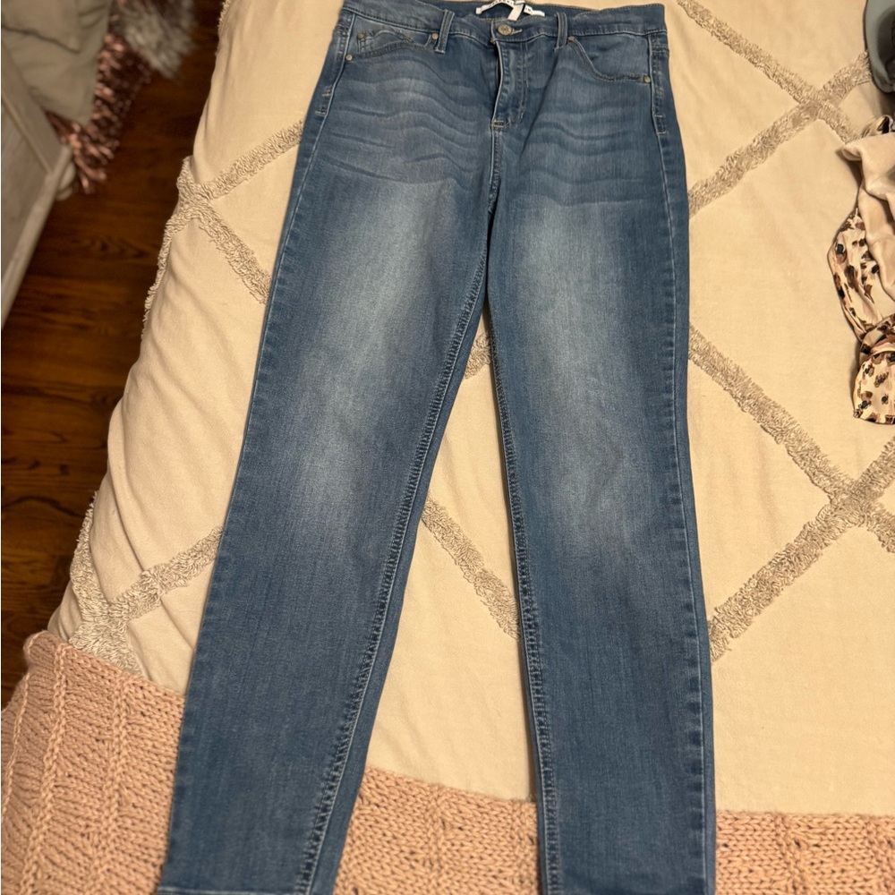 Celebrity Pink Women's Straight Leg Blue Jeans